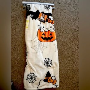 Hello kitty halloween blanket